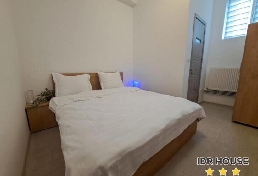 Отель Idr House