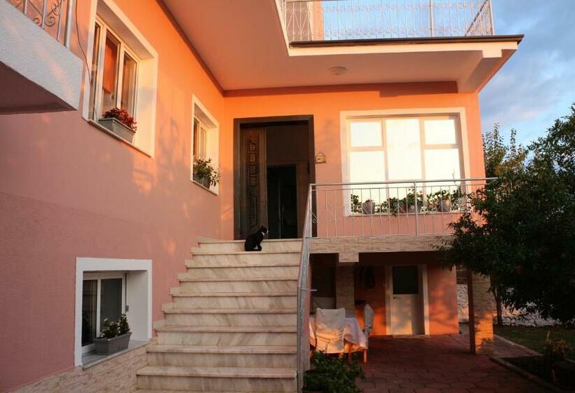 فندق صغير Villa Duka