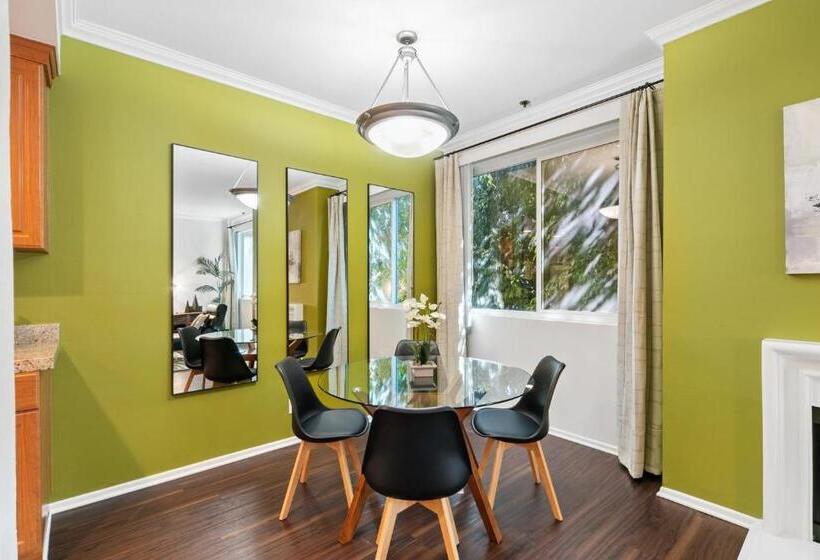Beverly Hills Gem 1 Br Apt With Parking 218