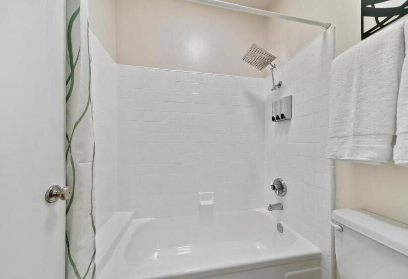 Beverly Hills Gem 1 Br Apt With Parking 218