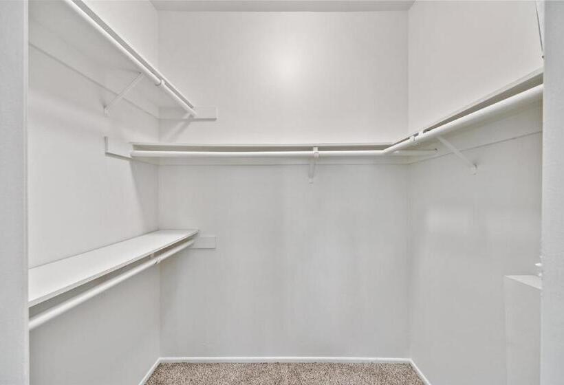 Beverly Hills Gem 1 Br Apt With Parking 218