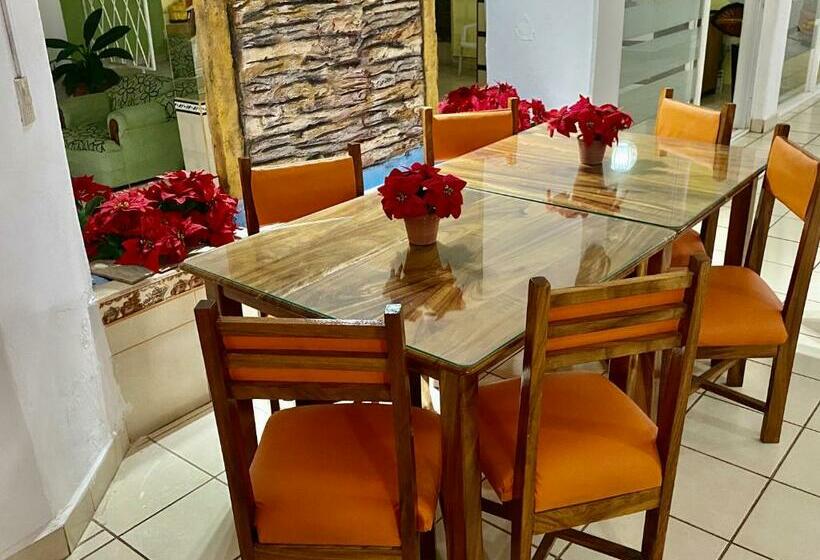 فندق Casa Del Rey!!