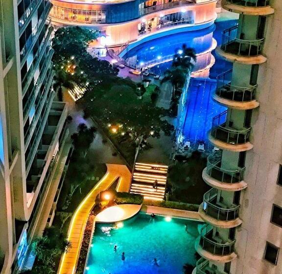 Отель Azure Paranaque Staycation By The Lush Bahamas