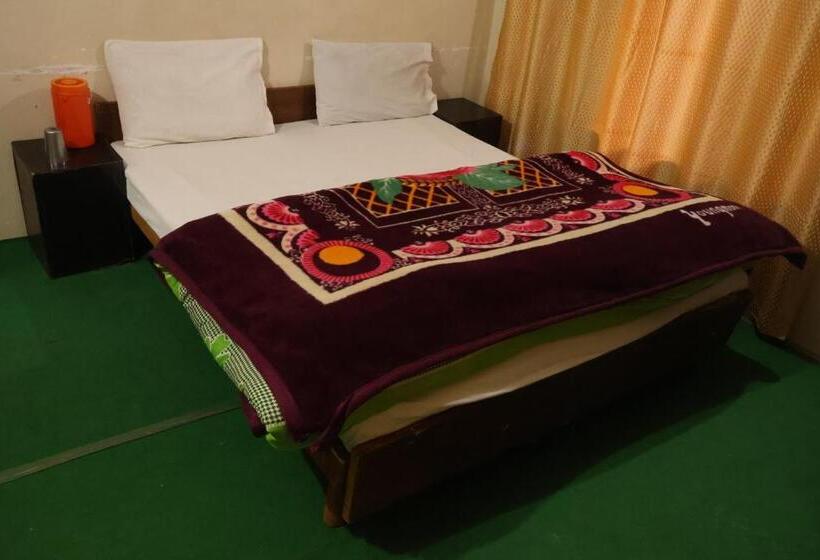 호텔 Raja Guest House Pahalgam Jammu And Kashmir India