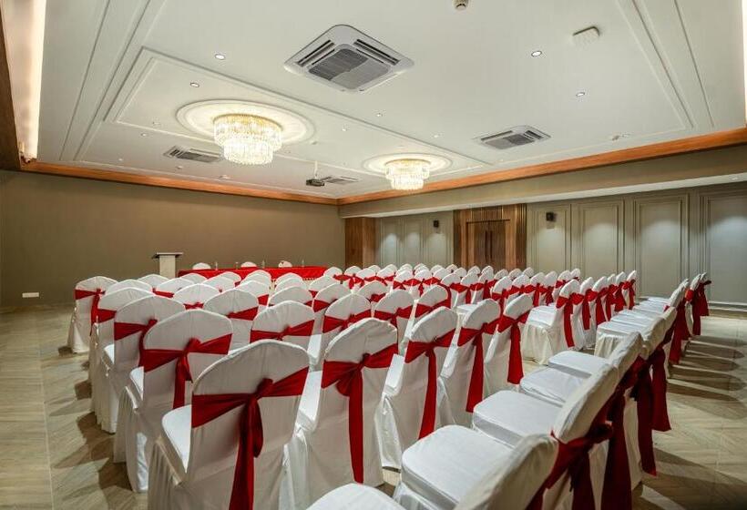 酒店 Viera Elite   Jubilee Hills