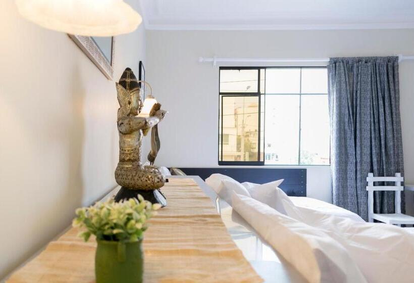 פנסיון Centric, Spacious And Petfriendly Guest House In The Best Location In Lince