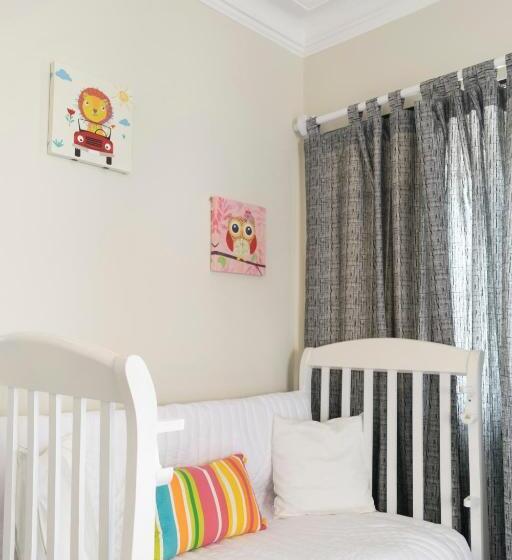 פנסיון Centric, Spacious And Petfriendly Guest House In The Best Location In Lince