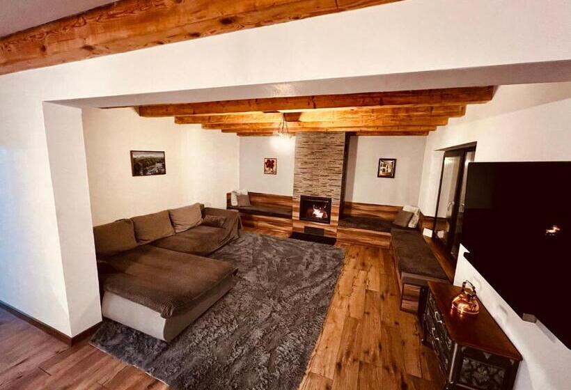 بنسيون La Izvoare