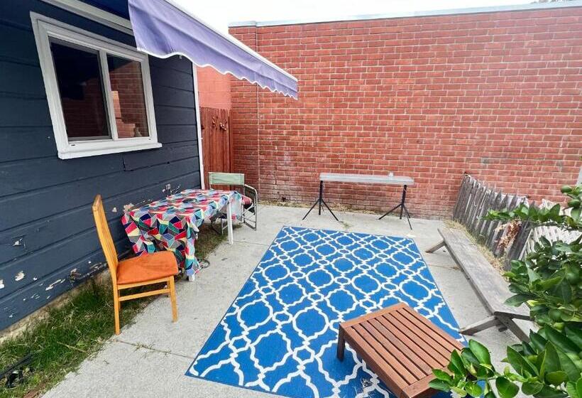 بنسيون Little Betty S Casita