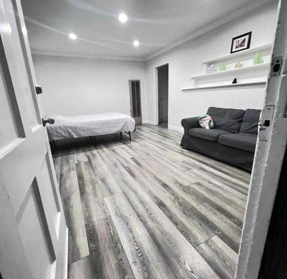 بنسيون Little Betty S Casita