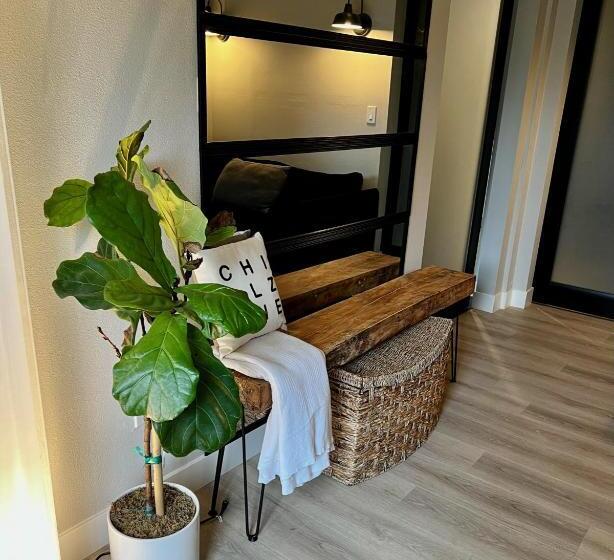 پانسیون New Modern Apt W/pool & Hot Tub In Nature