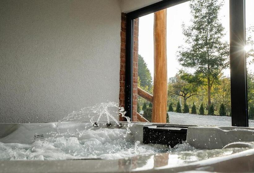 リゾートホテル Pensiunea Vox