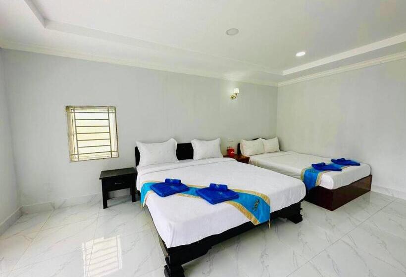 Romny Cozy Bay Resort