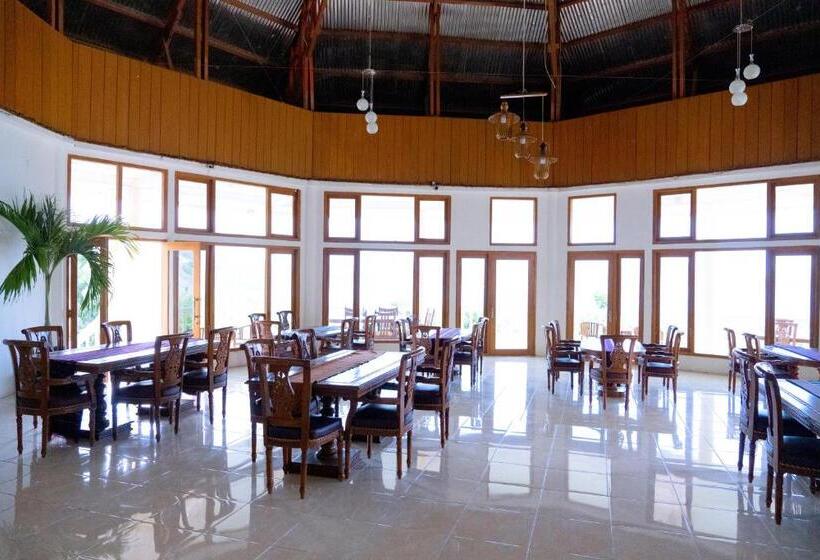 Frans Bernadus Hotel And Resto