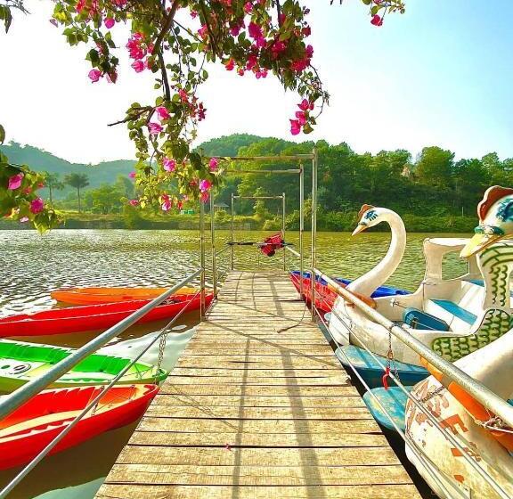 هتل Bluehome Villa