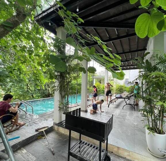 هتل Bluehome Villa