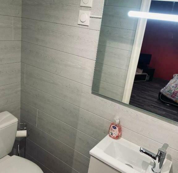 فنادق الكبسولة Chambre Indépendante