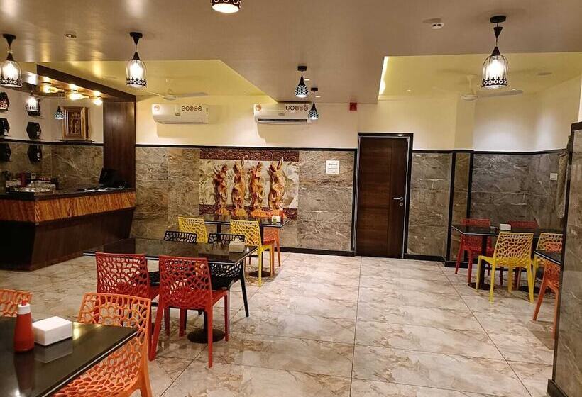 فندق Garuda Executive Latur