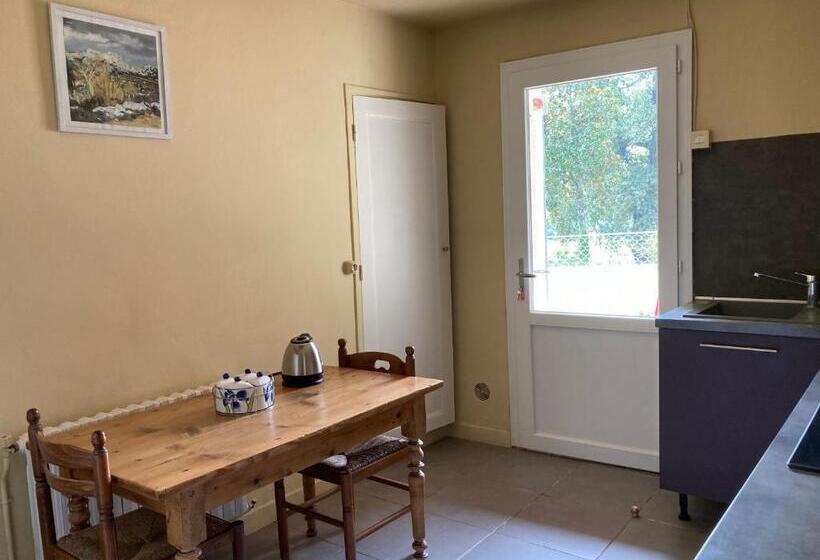 בית מלון כפרי Métairie De Moutiques