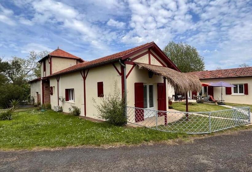 בית מלון כפרי Métairie De Moutiques