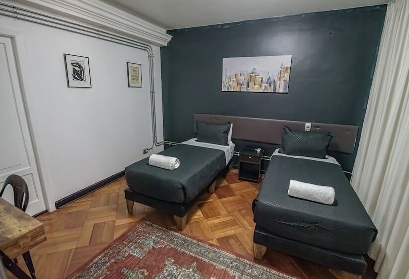 호텔 Santiago Patio Bellavista