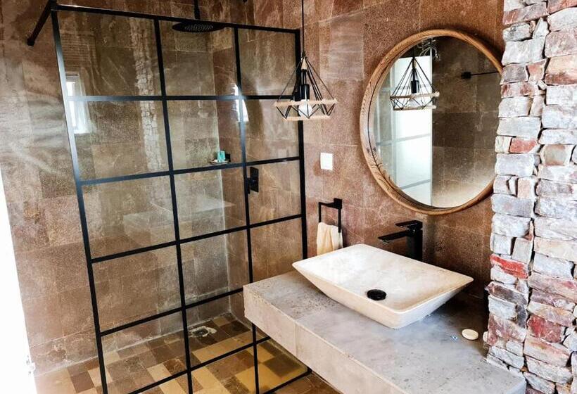 هتل Serenity Residences & Spa   Kokrobite Beach