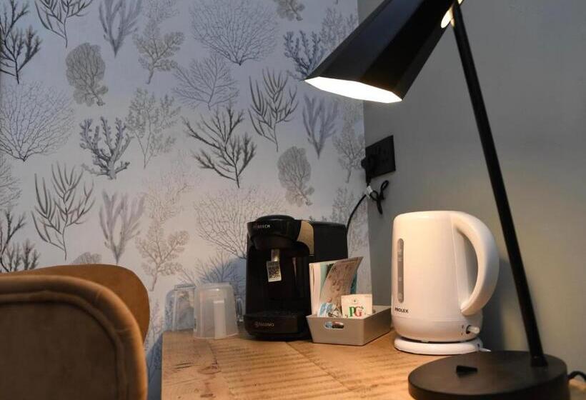 فندق The White Bear