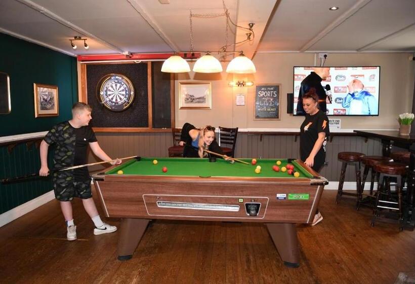 فندق The White Bear