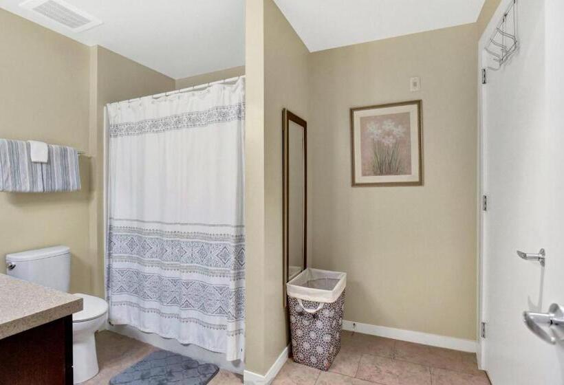 هتل Violetsuitespdx