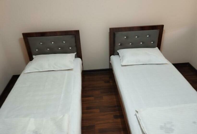 פנסיון Raxmatjon