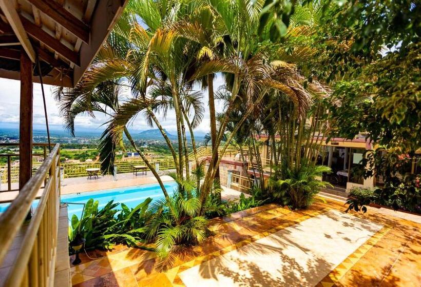 Sky Plus Hotel & Resort