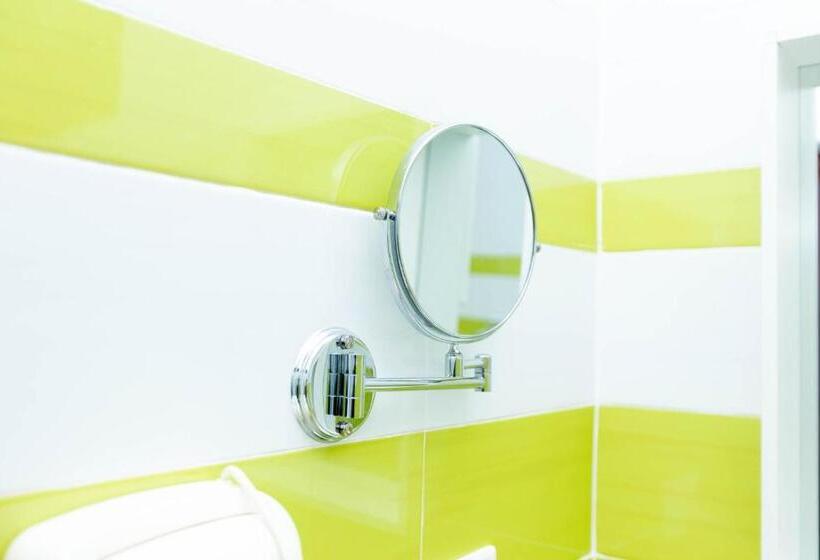 Sky Plus Hotel & Resort