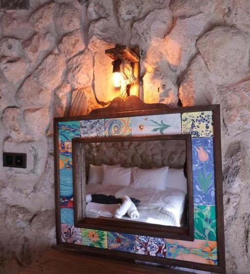 Stone Owl Otel & Restaurant