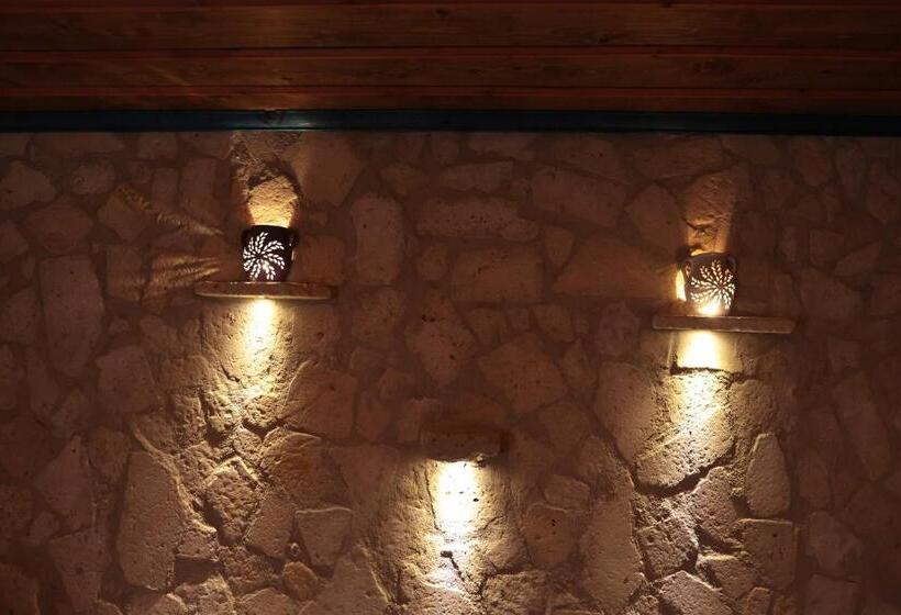 Stone Owl Otel & Restaurant