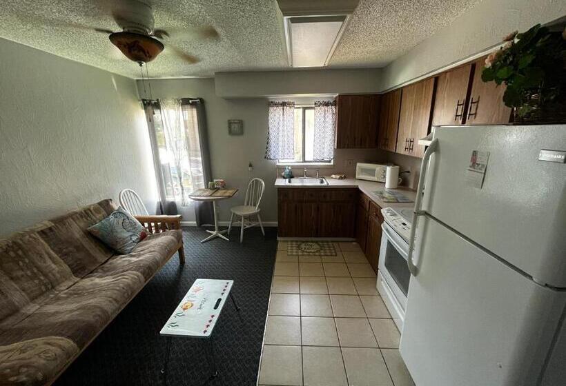 Surfside Suites