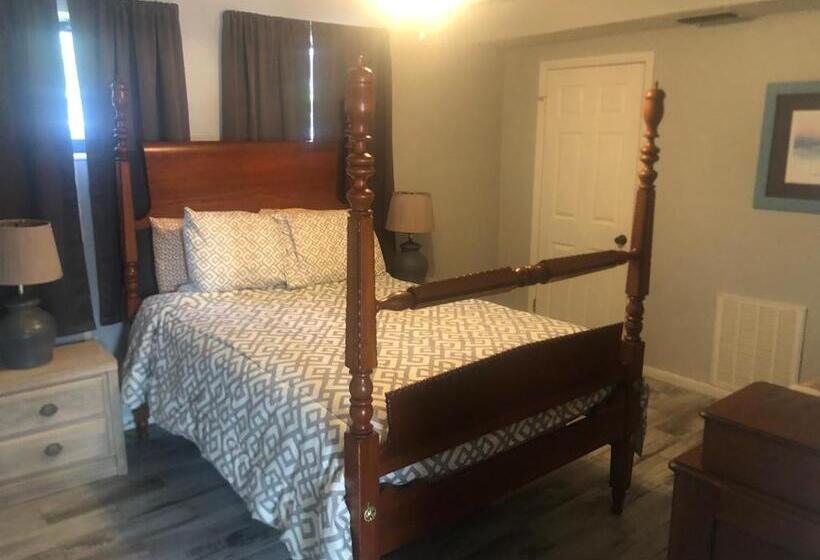 Surfside Suites