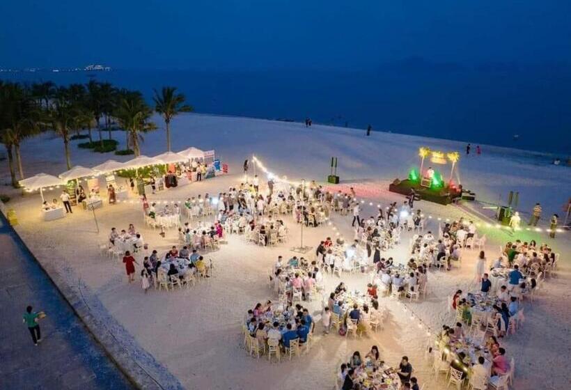 Bayside Condotel A La Carte