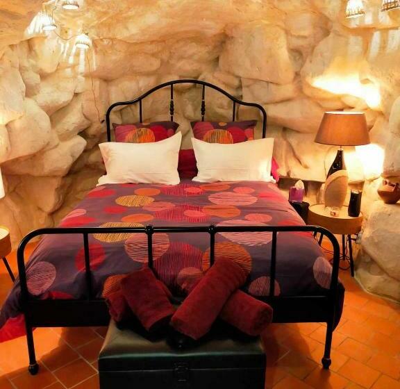 Bed and Breakfast Les Troglos De Cumeray