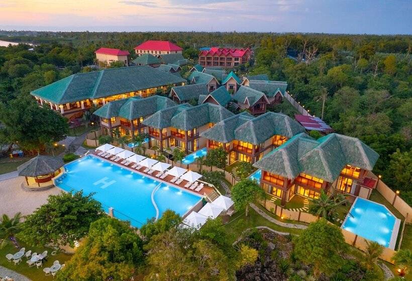 H Resort   The Coral Cliff