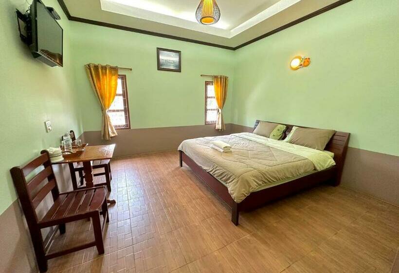 酒店 โรงแรมแสงทองรีสอร์ท