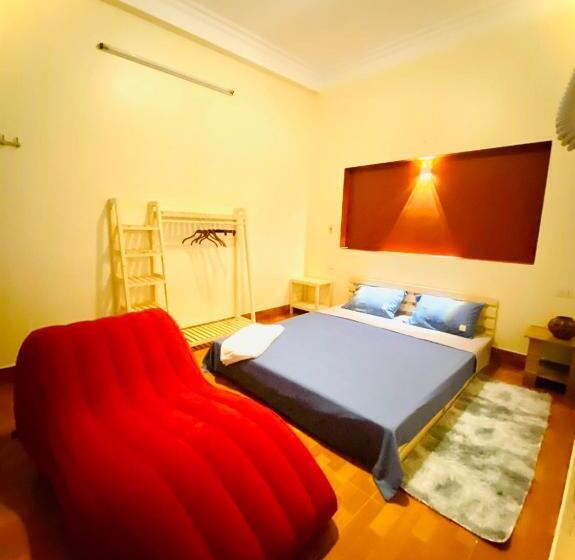 هتل Lion Homestay