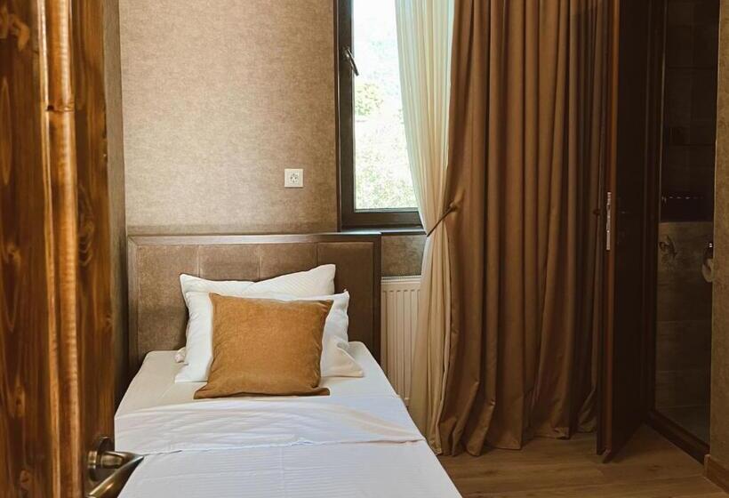 هتل Nordmann,racha