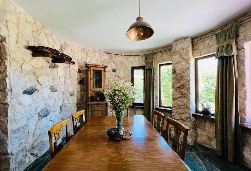 هتل Nordmann,racha