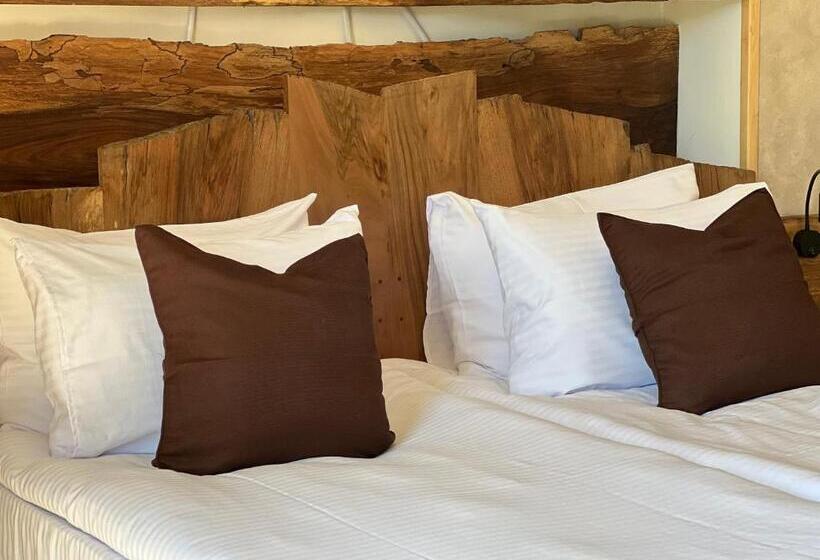 هتل Nordmann,racha