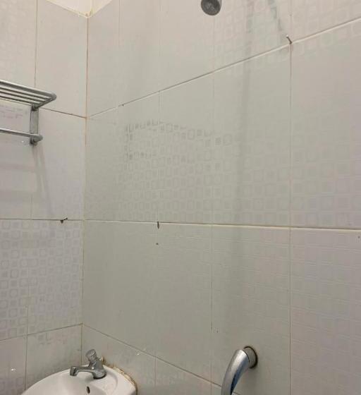 ホテル Oyo 92986 Inara Homestay