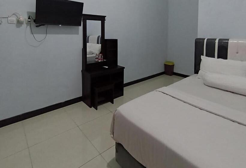 בית מלון כפרי Surya Abadi Homestay Syariah Redpartner