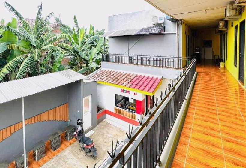 Hotel Penginapan Dison Redpartner