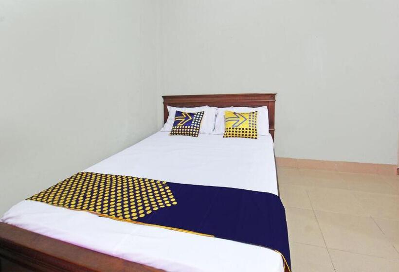 בית מלון כפרי Spot On 92973 Madani Syariah Guesthouse