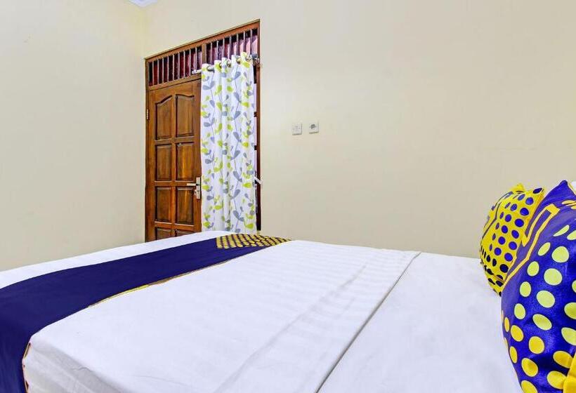 Szálloda Spot On 93007 Guest House Lestari