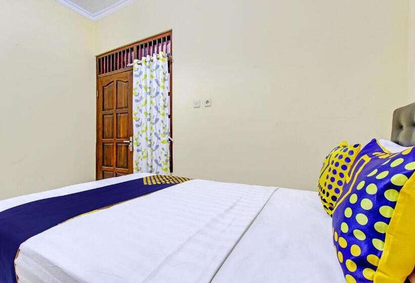 Szálloda Spot On 93007 Guest House Lestari